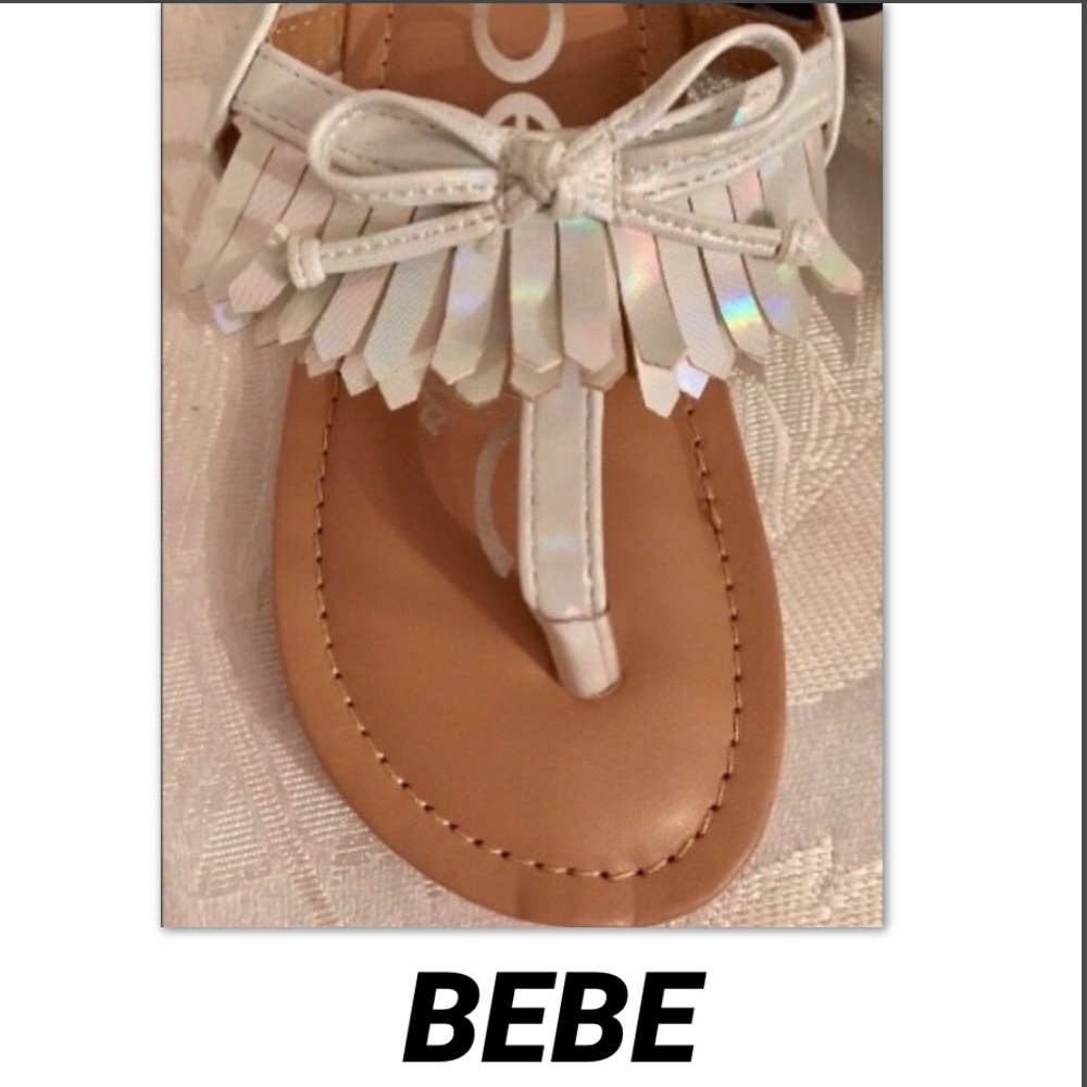 BEBE โขGIRLSโข Iridescent Fringed Sandal - Picture 1 of 6